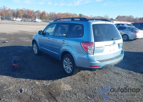 2012 Subaru Forester 2.5X Premium z USA, uszkodzony, nr VIN JF2SHADC0CH427861